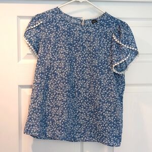 Ditsy Floral Print Petal Sleeve Blouse